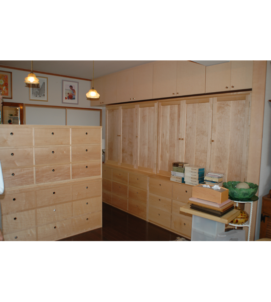 壁面収納家具